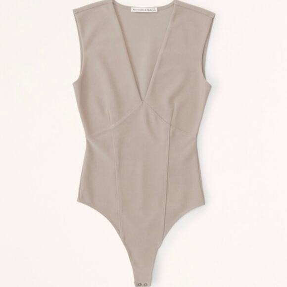 Abercrombie & Fitch Crepe Plunge V-Neck Bodysuit Taupe Tan Sleeveless Size XL - Picture 2 of 9